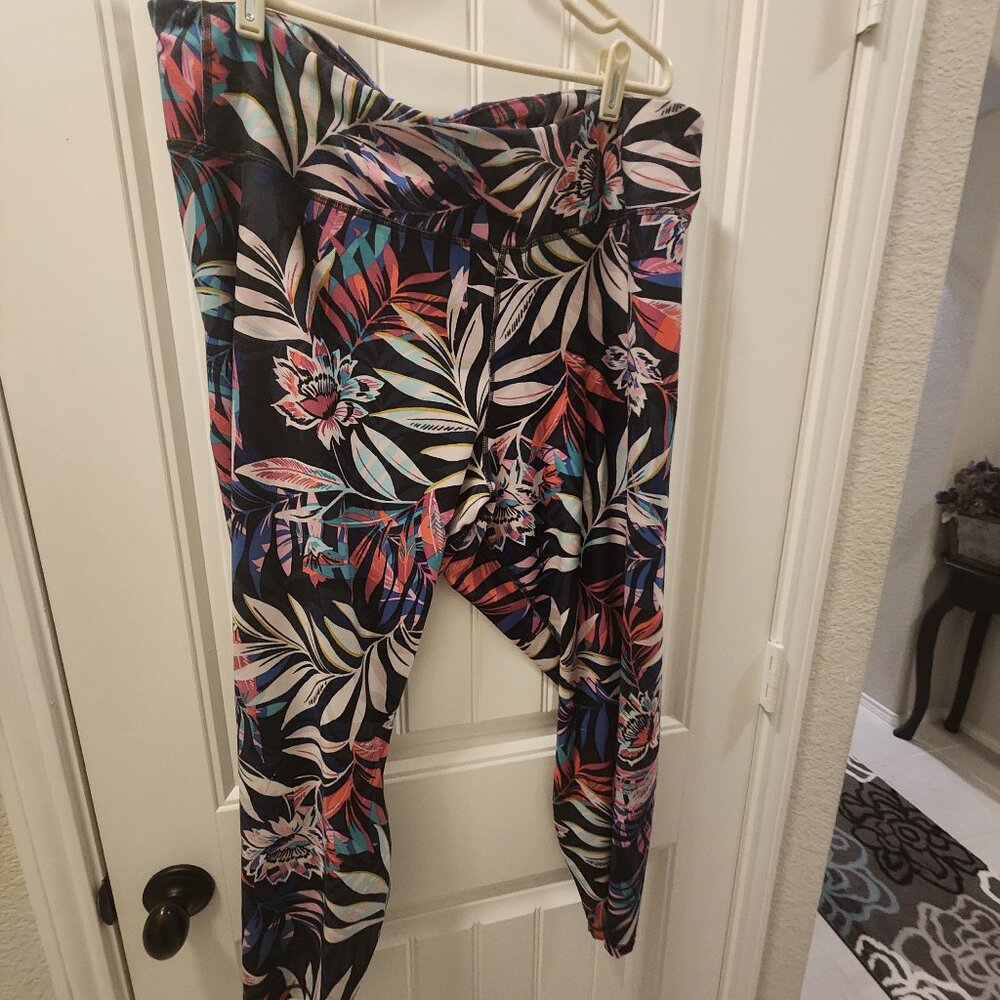 Old Navy Watermelon Palm Print High-Waisted Elevate 3X 7/8-Length Leggings